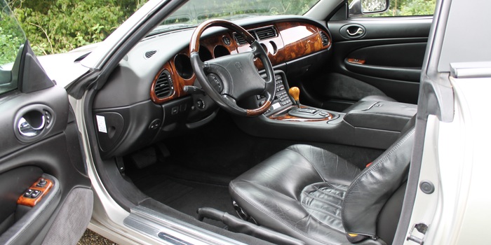 Jaguar XKR